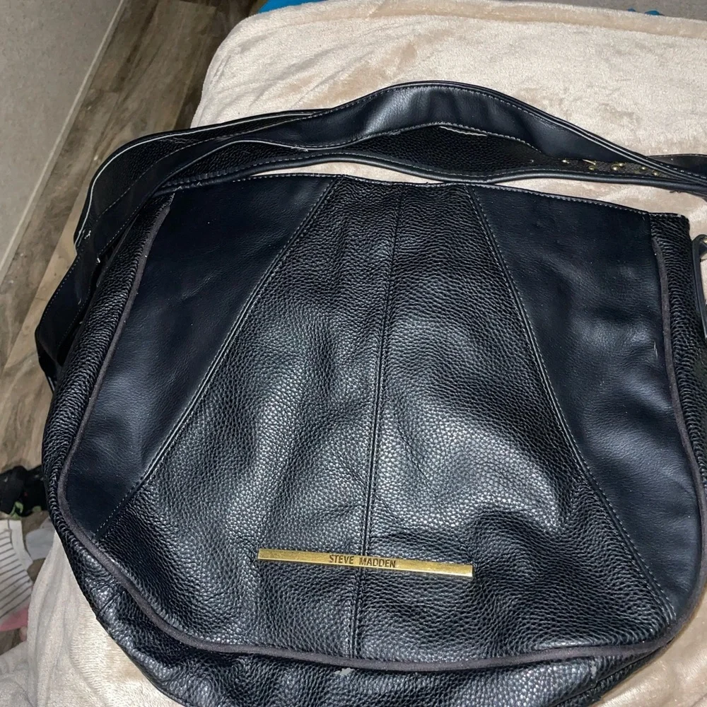 Steve Madden Black Pebbled Leather Messenger Bag with Gold Accent